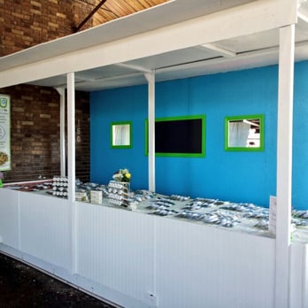 Bru Tea - a blue wall with green windows - Coffee & Tea Near Me - Saint Louis, Missouri Bru Tea - a blue wall with green windows - Coffee & Tea Near Me - Saint Louis, Missouri