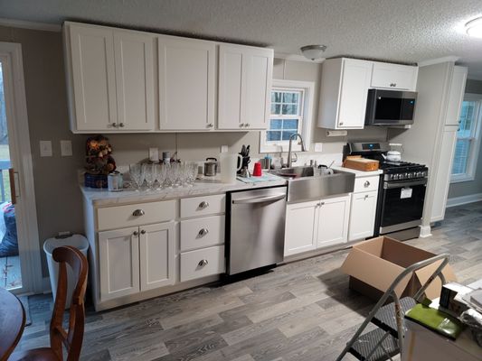 H & M Mobile Home Remodelers Logo