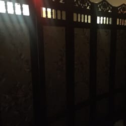 Relax Zone Spa - The room dividers & that light is coming from the mall yep right there. Anyone could walk up & look over or inside these