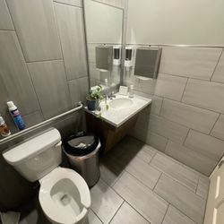 Meng Dentistry - Nice restroom