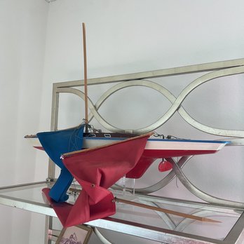 Liberty Moves - Broken sailboat - Movers Near Me Liberty Moves - Broken sailboat - Movers Near Me