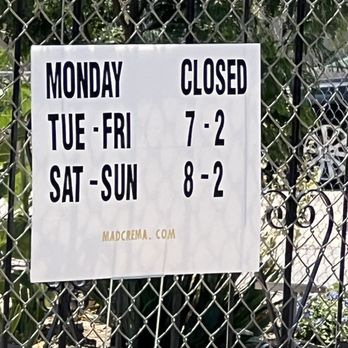 Madcrema - a closed sign on a chain link fence - Coffee & Tea Near Me - Albuquerque, New Mexico