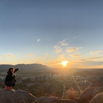 Mount Rubidoux Trail - Sunrise - Hiking Near Me - Riverside, California Mount Rubidoux Trail - Sunrise - Hiking Near Me - Riverside, California