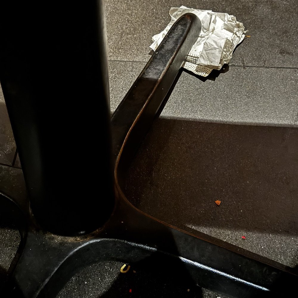 The table balancing dirty napkins. The table balancing dirty napkins.