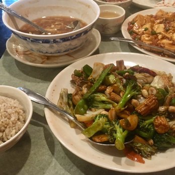Golden Wall - Chinese Near Me - La Mirada, California Golden Wall - Chinese Near Me - La Mirada, California