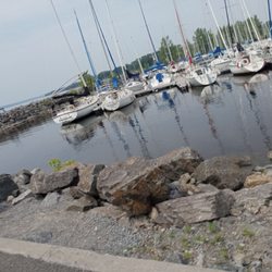 Parc des Cèdres - The marina
