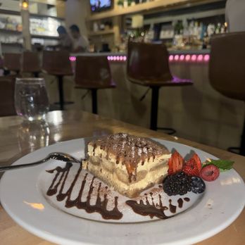 Il Girasole Trattoria - Tiramisu - Desserts Near Me - Chicago, Illinois Il Girasole Trattoria - Tiramisu - Desserts Near Me - Chicago, Illinois
