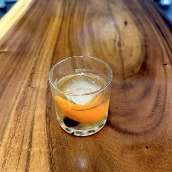Ko'olau Distillery - Macadamia nut Old Fashioned - Distilleries Near Me - Kailua, Hawaii