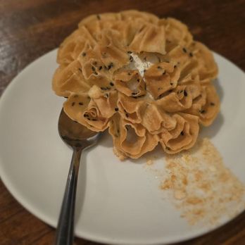 Bone Kettle - Thai Lotus Cookie with Black Sesame Ice Cream - Breakfast & Brunch Near Me - Pasadena, California
