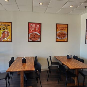 Kukuruku crispy chicken - Dining area - Desserts Near Me - Lakeland, Tennessee