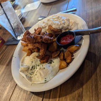 The Southern Table - Hubs chicken and biscuits w/gravy. Biscuits and gravy were salty. - Southern Near Me - Athens, Alabama The Southern Table - Hubs chicken and biscuits w/gravy. Biscuits and gravy were salty. - Southern Near Me - Athens, Alabama