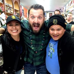 Monkey Rum bottle signing with Zane Lamprey 12/4/15