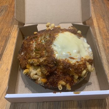 Bobbie Sue's Mac & Cheese - Pulled pork Mac and cheese - Comfort Food Near Me - Toronto, Ontario Bobbie Sue's Mac & Cheese - Pulled pork Mac and cheese - Comfort Food Near Me - Toronto, Ontario