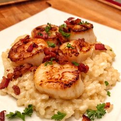 FlavorTrain - Seared scallops and risotto for a private dinner