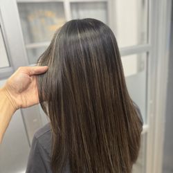 MOC Hair Studio