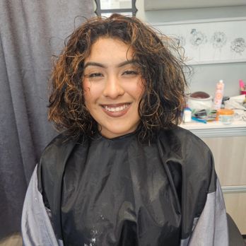 Hot Hedz by Lisa - Hair Extensions Near Me - Bakersfield, California Hot Hedz by Lisa - Hair Extensions Near Me - Bakersfield, California