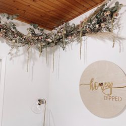 Honey Dipped - Inside lobby