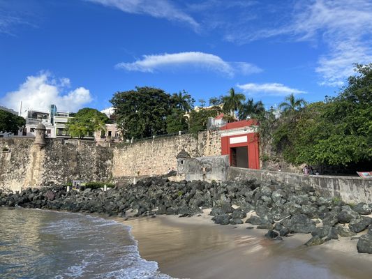 Puerta de San Juan by null