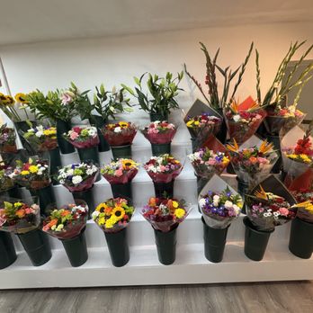 David’s Flowers - Ramos - Florists Near Me - Flemington, New Jersey David’s Flowers - Ramos - Florists Near Me - Flemington, New Jersey