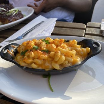 Peaches - Macaroni and Cheese St. Louis Spare Ribs - Southern Near Me - Brooklyn, New York