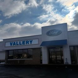 Vallery Ford - Vallery Ford Showroom Building