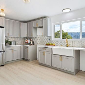 Granite Expo - M22 Hollis Gray cabinets with CT-435 CARRARA VENATO countertop - Building Supplies Near Me - Vacaville, California Granite Expo - M22 Hollis Gray cabinets with CT-435 CARRARA VENATO countertop - Building Supplies Near Me - Vacaville, California