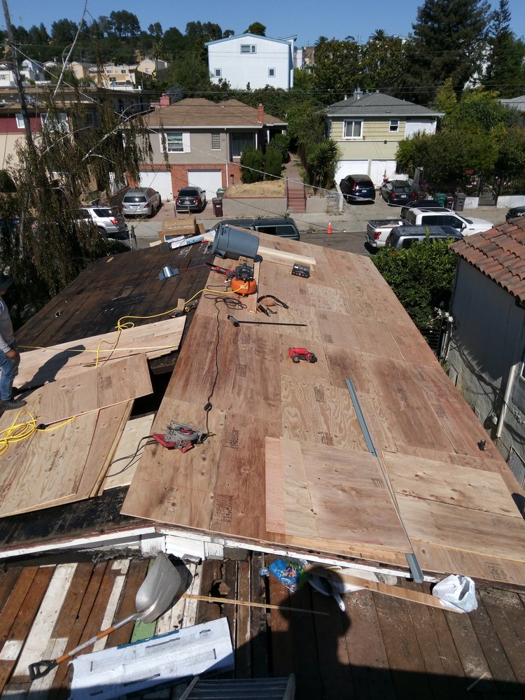 Slide of Alfredo Roofing