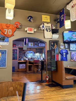 Flying Pig Food & Spirits by null