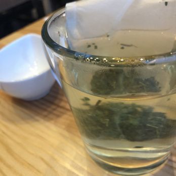 KINTON RAMEN CARREFOUR LAVAL - Japanese tea with small bowl for tea bag - Ramen Near Me - Laval, Quebec KINTON RAMEN CARREFOUR LAVAL - Japanese tea with small bowl for tea bag - Ramen Near Me - Laval, Quebec
