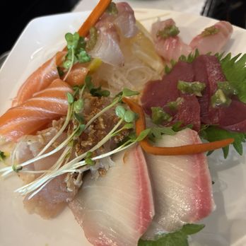 Sushi Akito - Sashimi Platter 12 Pcs - Sushi Bars Near Me - Rancho Palos Verdes, California Sushi Akito - Sashimi Platter 12 Pcs - Sushi Bars Near Me - Rancho Palos Verdes, California