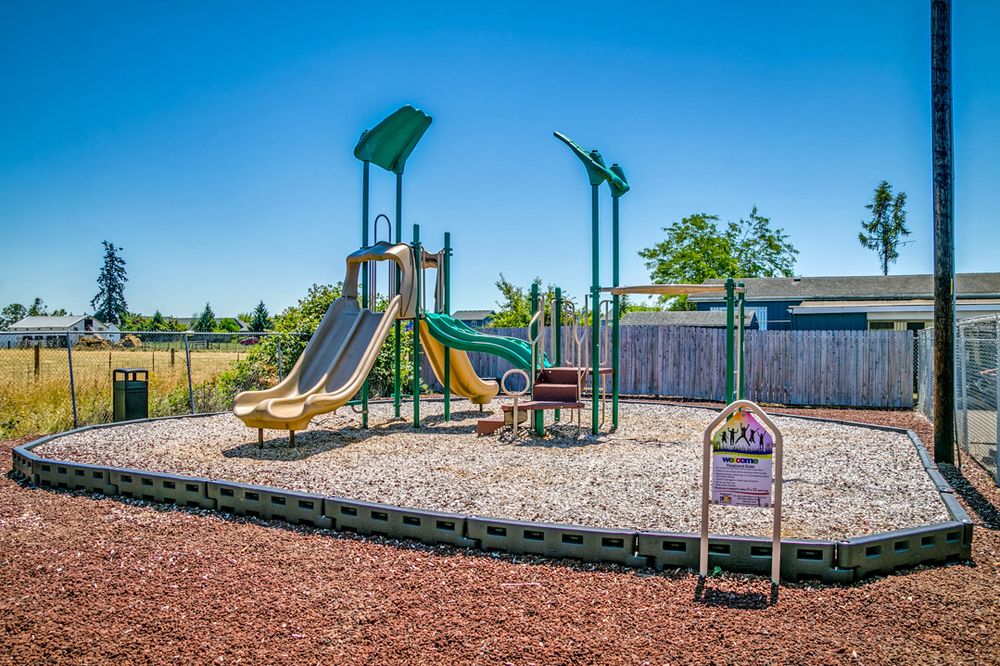 MONMOUTH MOBILE ESTATES Updated August 2024 21 Photos 151 Edwards