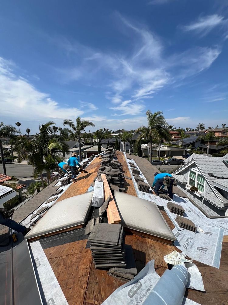 Slide of iHeart Roofing