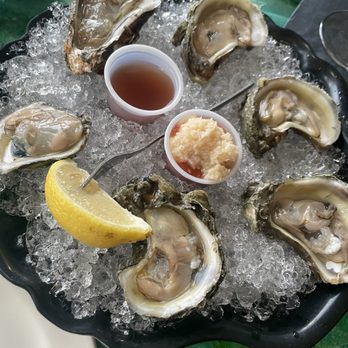 The Magic Oyster - Raw oysters - Seafood Near Me - Jensen Beach, Florida