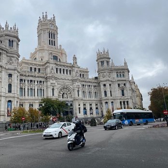 Palacio de Cibeles - View of the Palacio from Plaza de Ciebeles - Landmarks & Historical Buildings Near Me - Madrid, M
