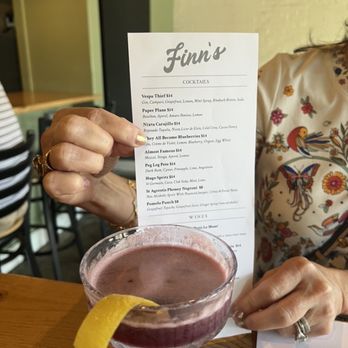 Finn’s - Vespa thief Gin Cocktail - Desserts Near Me - Troy, New York