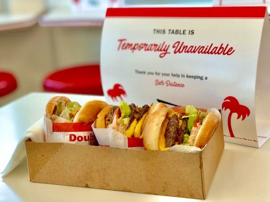 In-N-Out Burger by null