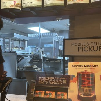 Taco Bell - Fast Food Near Me - Commack, New York