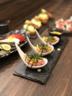 楽 Tanoshi Japanese Tapas and Sake Bar by null