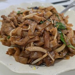 Fish Cake and Vegetable on Fried Rice Noodles