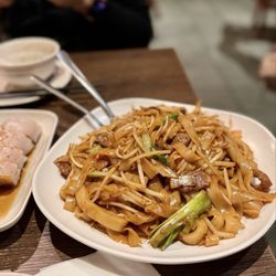 Gum Kuo Restaurant - Beef Chow Fun