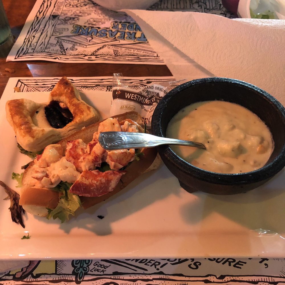 Geddy's - Lunch Special: 1/2 lobster roll, cup of clam chowder, and a blueberry tart - Seafood Near Me - Bar Harbor, Maine Geddy's - Lunch Special: 1/2 lobster roll, cup of clam chowder, and a blueberry tart - Seafood Near Me - Bar Harbor, Maine