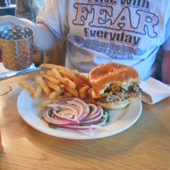 Lakeview Coffee Shop - Son's burger & fries - Cafes Near Me - Gardnerville, Nevada Lakeview Coffee Shop - Son's burger & fries - Cafes Near Me - Gardnerville, Nevada