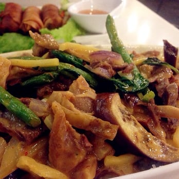Joy Yee Noodle - Thai red curry w. Beef & green beans (same as the 2nd picture I post before) - Chinese Near Me - Chicago, Illinois Joy Yee Noodle - Thai red curry w. Beef & green beans (same as the 2nd picture I post before) - Chinese Near Me - Chicago, Illinois