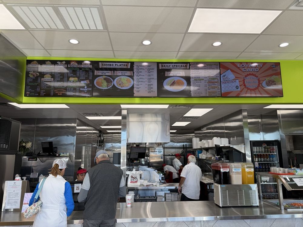 Roberto's Taco Shop