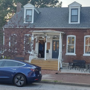 Course Coffee Roasters - Outside of the shop - Coffee Roasteries Near Me - Saint Charles, Missouri