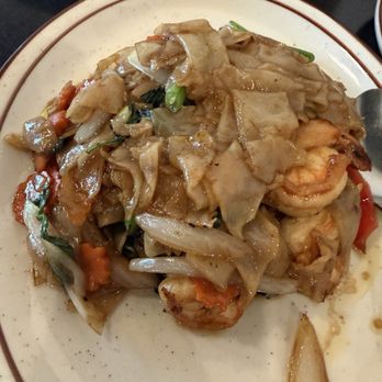 Mae-Khong Thai Tapas & Bar - Pad Se Eiw - Thai Near Me - Mesa, Arizona