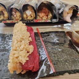 Blue fin tuna roll - part of the 6 hand rolls for lunch. Blue fin tuna roll - part of the 6 hand rolls for lunch.