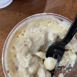 Bangin’ Wingz - Mac N Cheese