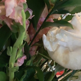 UrbanStems - More dead flowers, right out of the box. - Florists Near Me UrbanStems - More dead flowers, right out of the box. - Florists Near Me