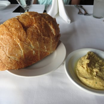 Siros Restaurant - bread & hummus 9/2015 - Italian Near Me - Quincy, Massachusetts
